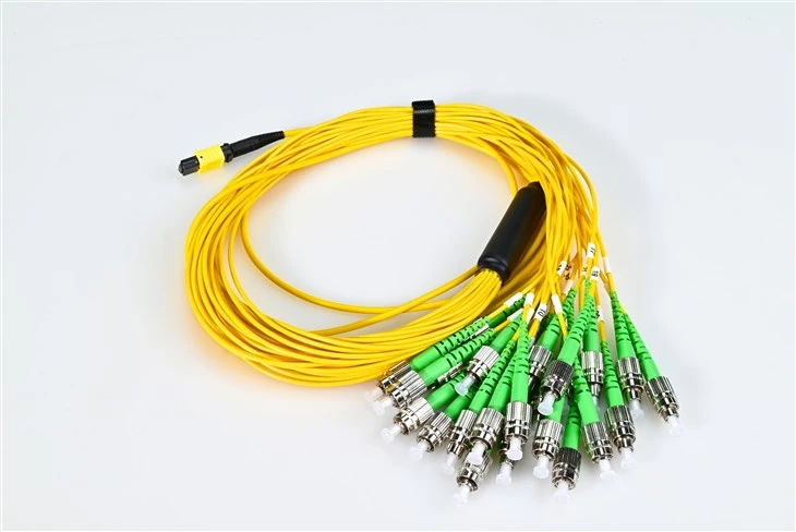 ফাইবার অপটিক প্যাচ কর্ড Mtp থেকে Fc Apc 3.0mm হলুদ 24 কোর